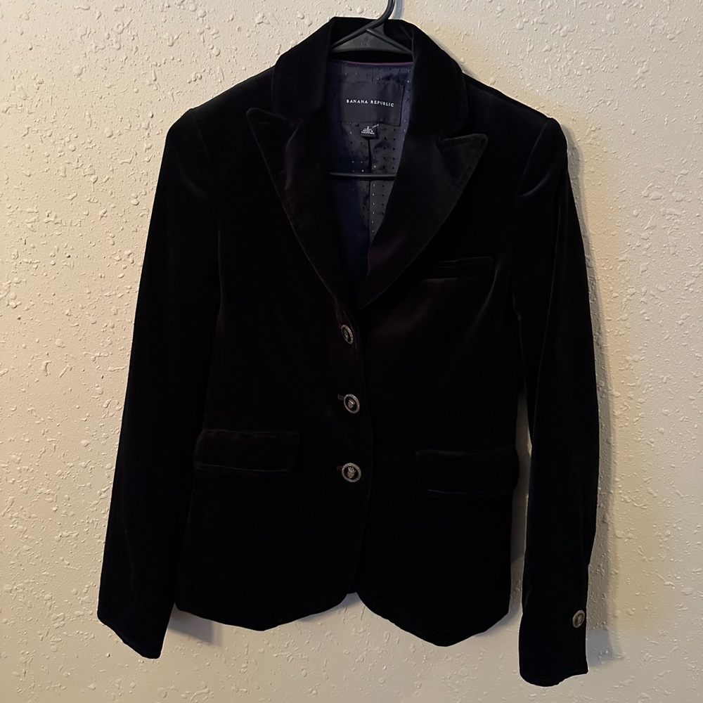 Beautiful women’s velour Banana Republic blazer size 2
